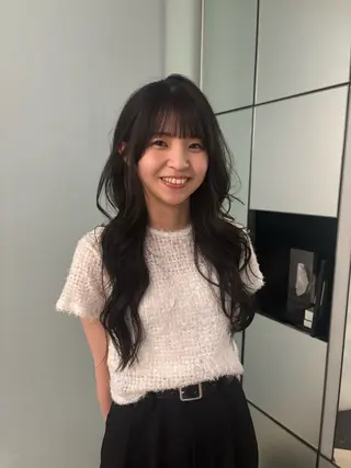 ロング 大久保 桃夏のヘアスタイル