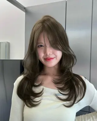 ロング 大人レイヤー/艶美髪 🇺🇸TOMONAのヘアスタイル