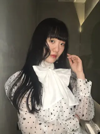 ロング Momoka🪷 /ハイトーンのヘアスタイル