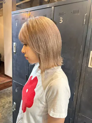 ミディアム L STUDIO所属・ハイトーン/ブリーチ 🧁soraのヘアスタイル