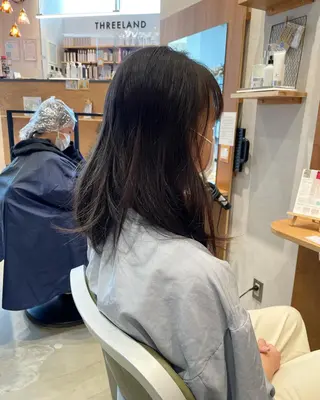 ミディアム カラー 切りっぱなしボブ/ 蒲生四丁目/伊藤瑠唯のヘアスタイル