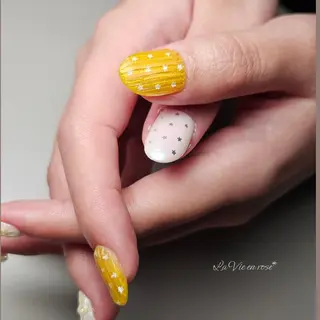 ネイル ラヴィアン ローズのネイルデザイン