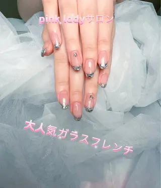 ネイル pink ladyサロン所属・べ にのネイルデザイン