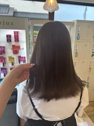 カラー レイヤーカット／ おがわゆいり౨ৎ˚⟡のヘアスタイル