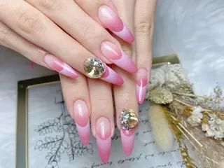 ネイル One Plus Nail Salonのネイルデザイン