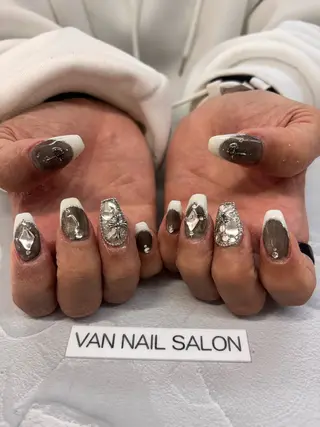 ネイル VANNAILSALON 海老名店所属・VANNAIL 海老名店のネイルデザイン