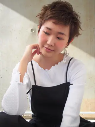 ショート カラー 二宮 早智子のヘアスタイル