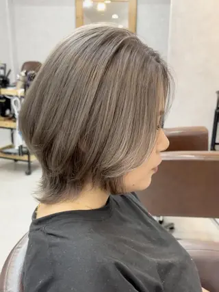カラー ブリーチカラー🌈 嘉名 真樹のヘアスタイル