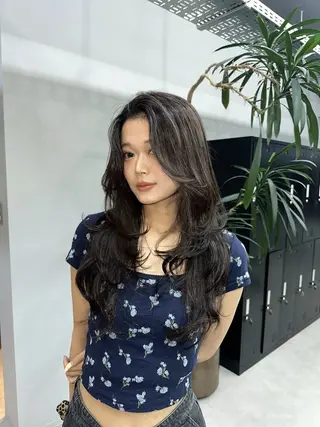 ロング Ruika/海外ヘア /レイヤーカットのヘアスタイル