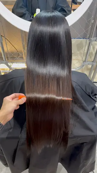 ロング CoCooN TAKUMAのヘアスタイル