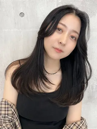 セミロング カラー channel所属・Natsumi ❤︎のヘアスタイル