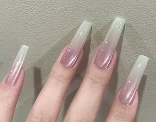 ネイル 高木 維麗絲のネイルデザイン