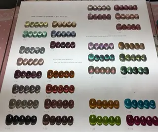 ネイル VIVIAN リサのネイルデザイン