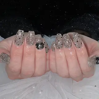 ネイル Momo🍑 【パラジェル取扱店】のネイルデザイン