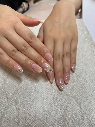 ネイル ちゅるんネイル🪄 耳ツボジュエリー🔗のネイルデザイン