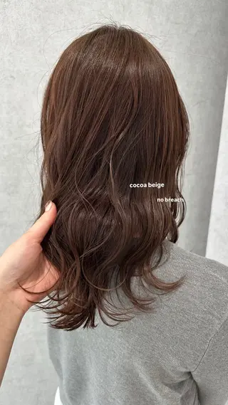 セミロング v-lab studio所属・韓国レイヤーカット/ 艶カラー/ noaのヘアスタイル