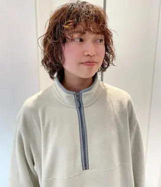ミディアム パーマ 瓜谷 亮磨のヘアスタイル