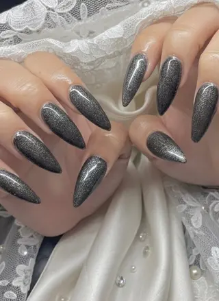 ネイル 24時間営業 UNABOMBAのネイルデザイン