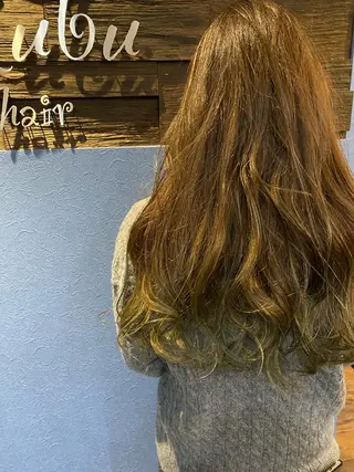 ロング 大内 郁のヘアスタイル