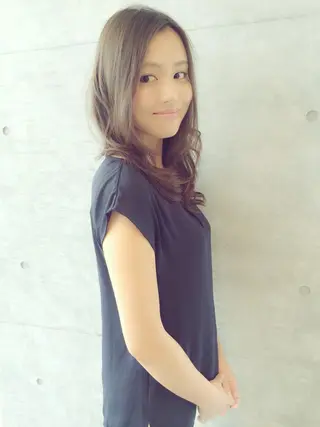 セミロング カラー パーマ 韓国風/小顔レイヤー /艶カラーのヘアスタイル