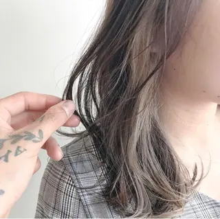 セミロング カラー グランジヘア 無造作ヘアHYUGAのヘアスタイル