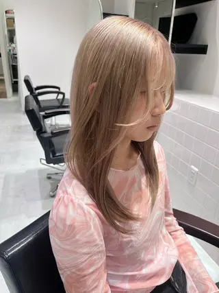 セミロング loulou所属・透明感カラー 💎飯塚ゆうきのヘアスタイル