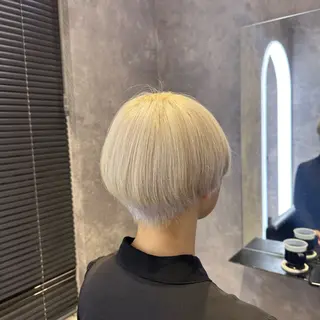 ショート カラー TAKUMI ハイトーン/ウルフのヘアスタイル