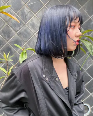 ミディアム カラー レイヤーウルフ エクステ磯部のヘアスタイル