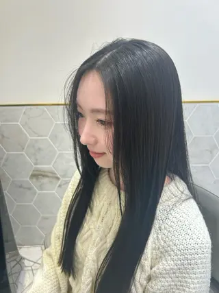 ロング カラー costes 今井芽依のヘアスタイル