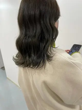 ロング カラー akane .のヘアスタイル