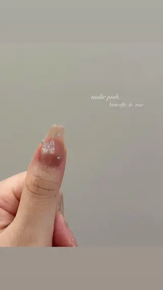 ネイル 岡崎 佑香のネイルデザイン