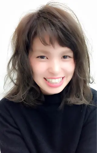 ミディアム セミロング カラー パーマ sato yoのヘアスタイル