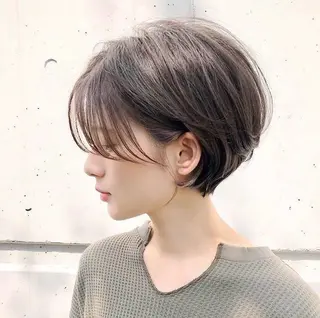 ショート ショート、ボブ 顔周り、前髪✨のヘアスタイル