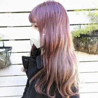 ロング カラー fuwat所属・秋葉原でカラーする なら🐉ちぇーたんのヘアスタイル