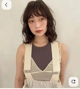 ミディアム パーマ 佐々木 彩花のヘアスタイル