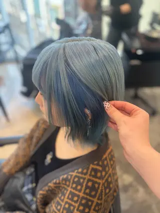 ショート カラー ハイトーン sala 透明感🎀💭のヘアスタイル