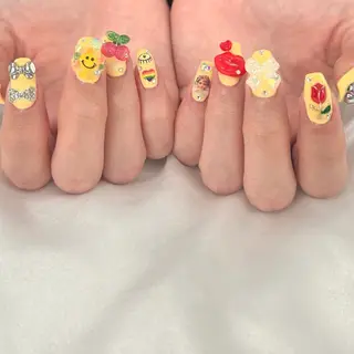 ネイル MODA MANAMIᵕ̈のネイルデザイン