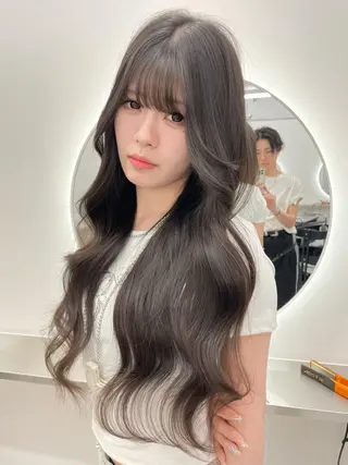 ロング カラー ヘアアレンジ 艶髪ハイトーン 💎yuuki💎のヘアスタイル