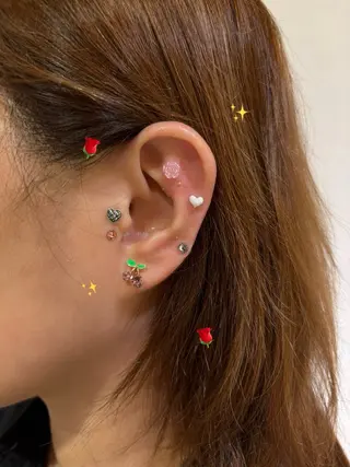 アイブロウ 𓊆ᶠᵉᵉʸ𓊇 ᶜᴴᴵᴴᴬᴿᵁのマツエク・マツパデザイン