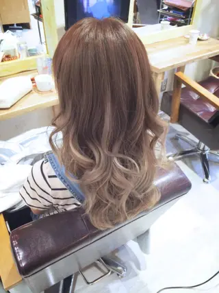 ロング カラー パーマ ヘアアレンジ メンズ キッズ ネイル マツエク・マツパ バレイヤージュ/ 髪質改善/渡邉悟🌱のヘアスタイル