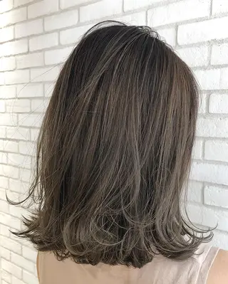 ミディアム カラー she2.shinjuku所属・takumi Hのヘアスタイル