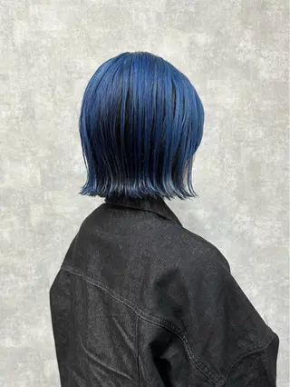 ショート カラー Mi moのヘアスタイル