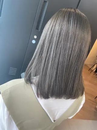セミロング カラー ❣️ハイトーン❣️ BLUE&Co.のヘアスタイル