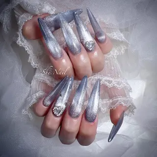 ネイル She   Nail所属・ISA_ BELLAのネイルデザイン