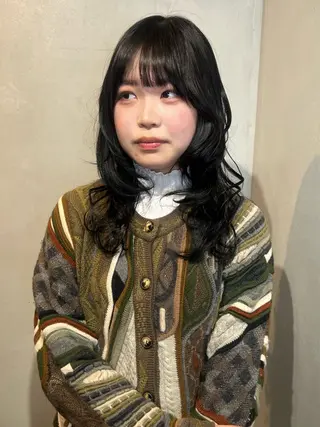 ミディアム カラー Aya/四条烏丸/ インナーカラーのヘアスタイル