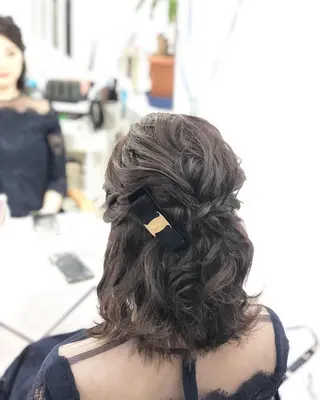 ミディアム laera 佐藤のヘアスタイル