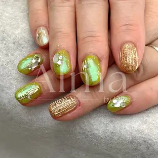 ネイル Alma by kittys 谷保店所属・Alma chitoseのネイルデザイン