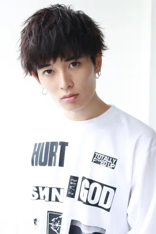 ショート カラー パーマ メンズ 赤み消し🌿 透明感カラー🫧のヘアスタイル