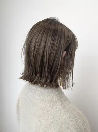 ミディアム カラー シンマ チヒロのヘアスタイル