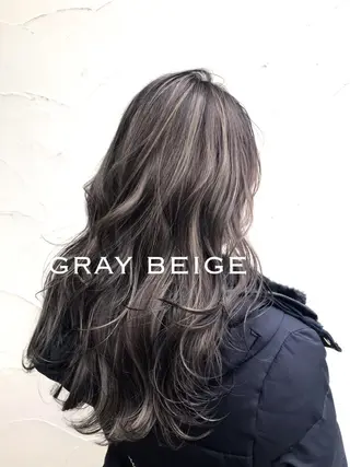 ロング CYAN.矢場町店所属・三代 ゆりあのヘアスタイル